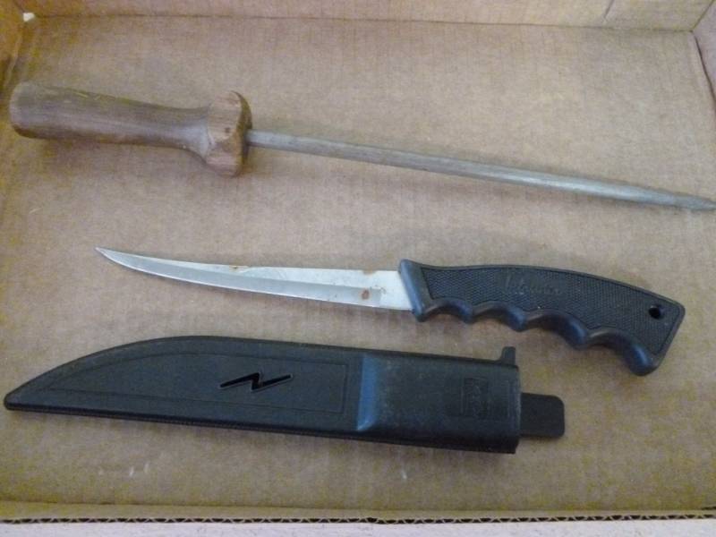 lot 265 image: Fillet Knife