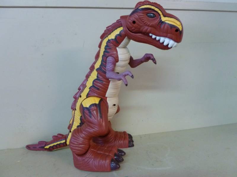 lot 281 image: Fisher Price Toy