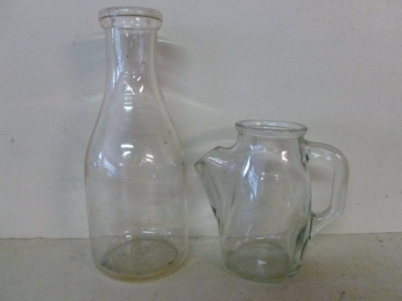 lot 291 image: Vintage Milk Bottle