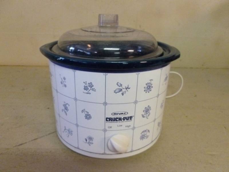 lot 294 image: Crock Pot