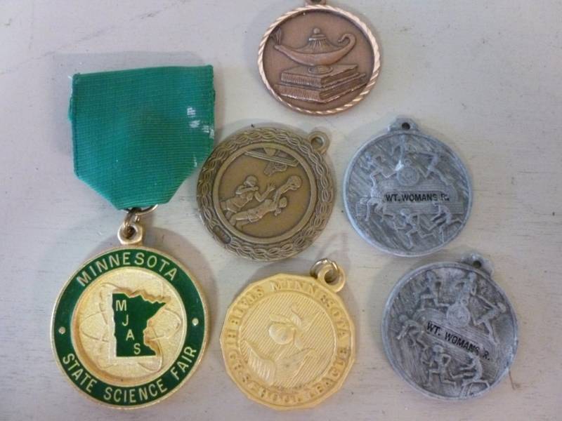 lot 298 image: Medals