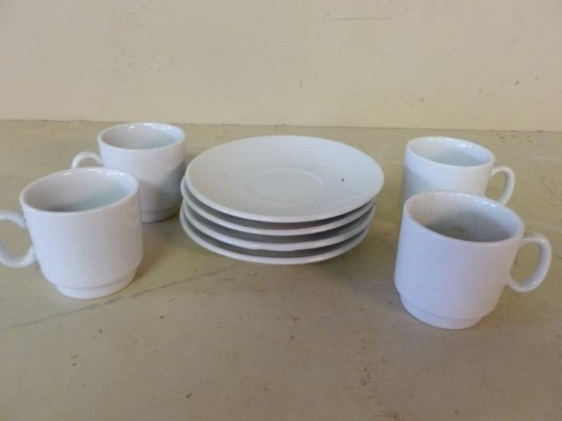 lot 299 image: Kids China Set