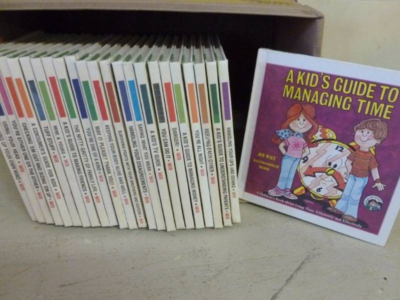 lot 303 image: Childrens Book Set