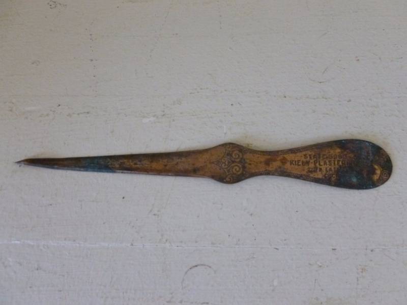 lot 328 image: Antique Letter Opener