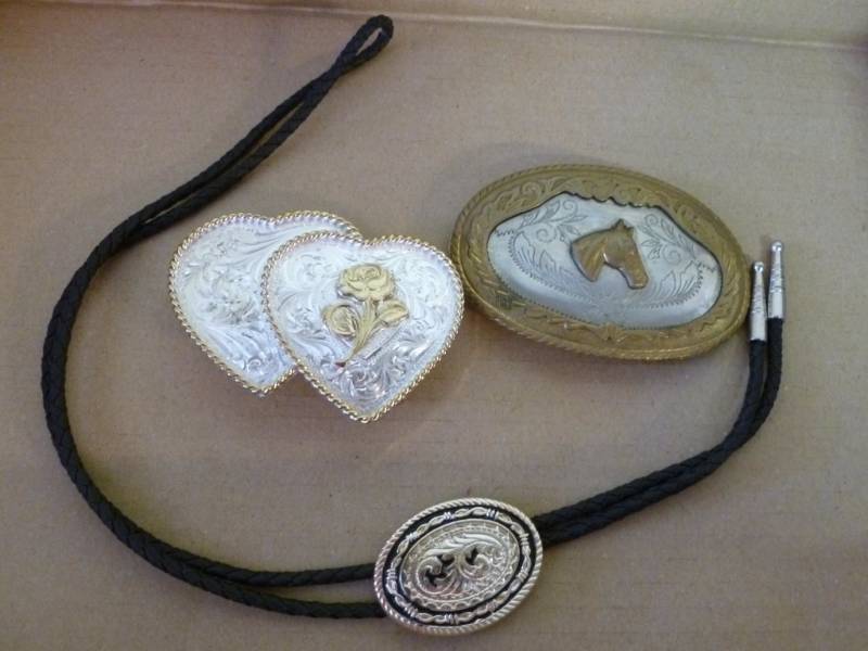 lot 336 image: Belt Buckles