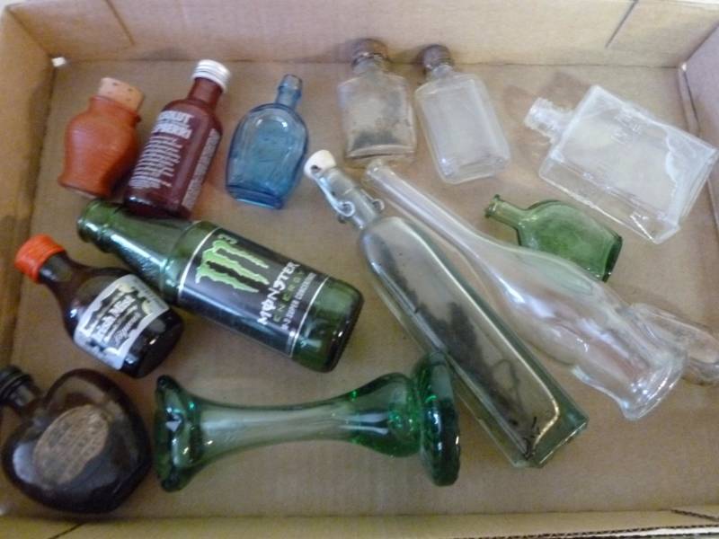 lot 342 image: Collector Bottles