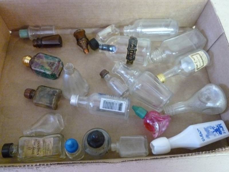 lot 346 image: Collector Bottles