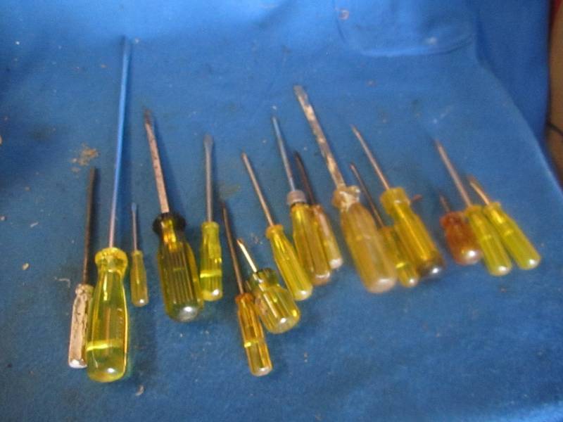 Partical set of screwdrivers assort...
