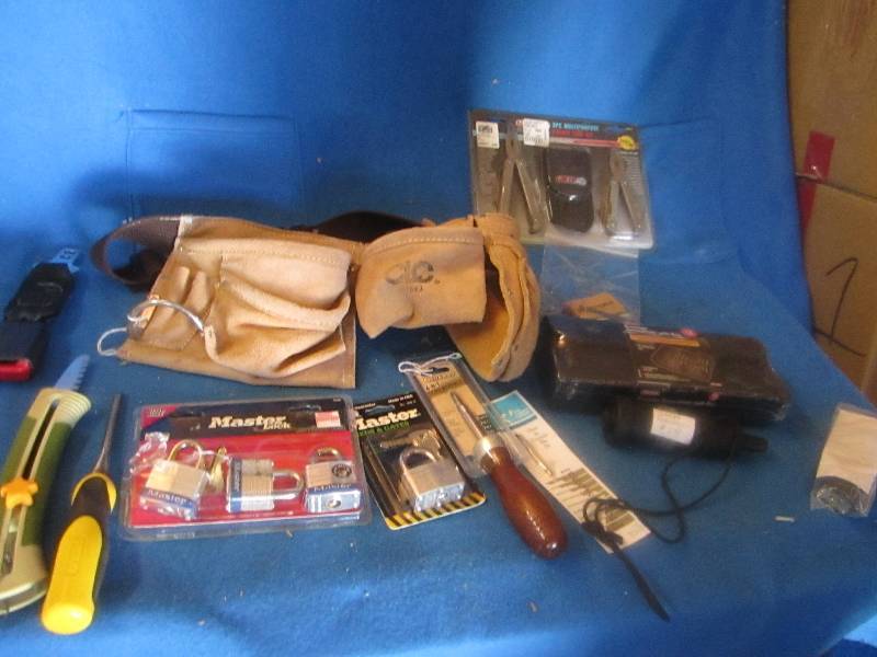4 pad locks, tool belt, hand tools,...