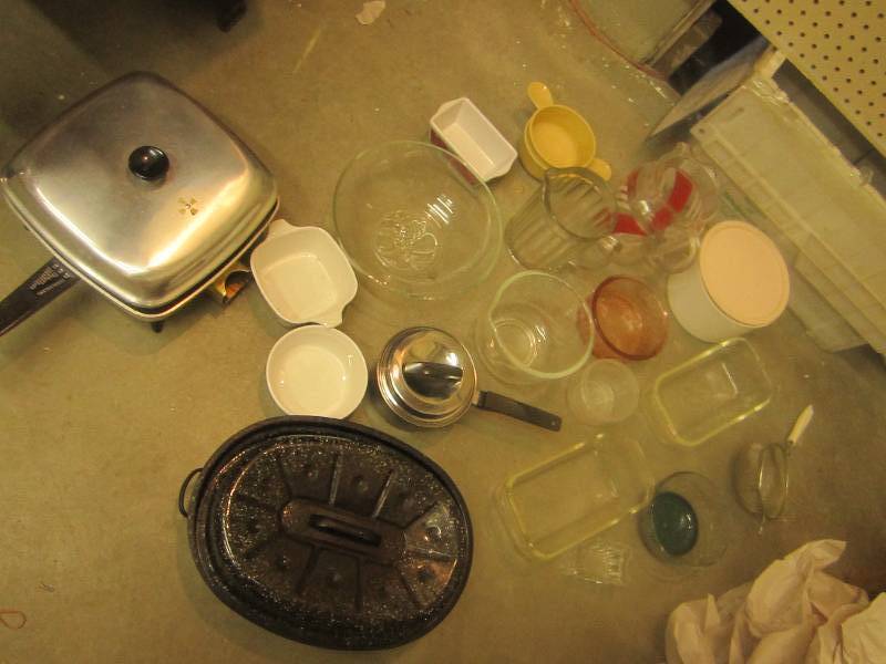 large lot of bowls, pans, cooking p...