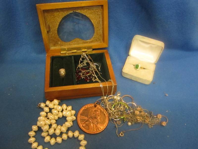 Mixed lot of jewlery with  samll je...