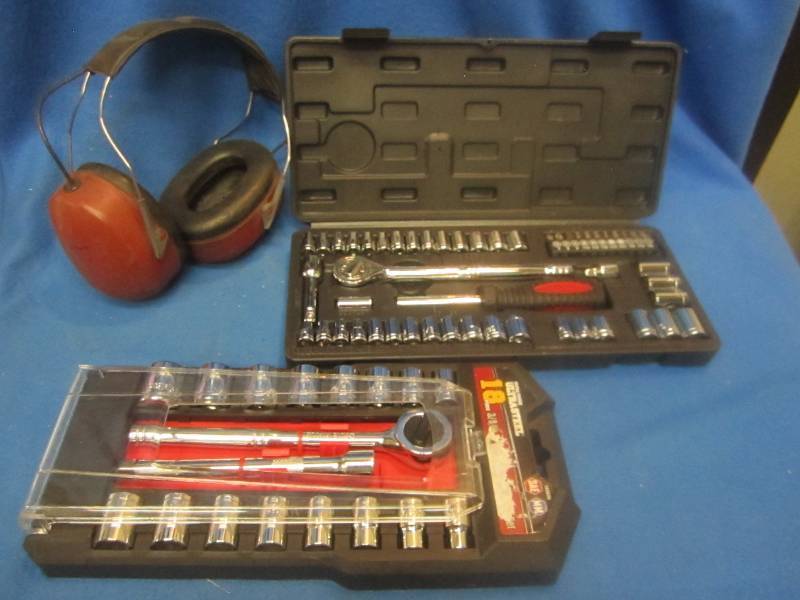 2 sets of sockets sold as pictured ...