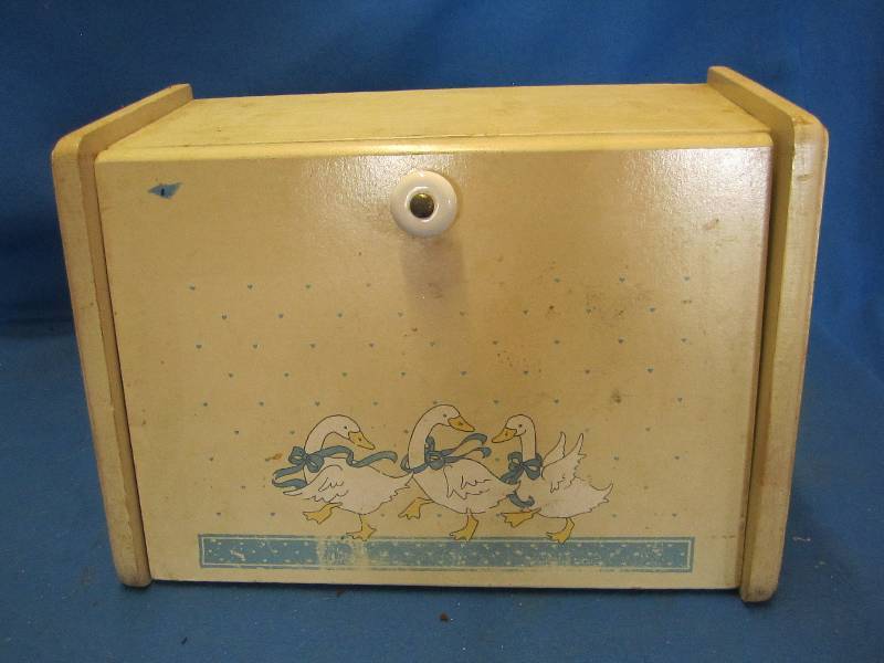 Vintage duck themed mail and bill h...