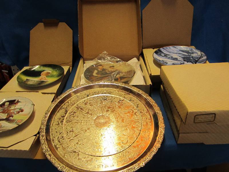 large lot of collectable decorative...