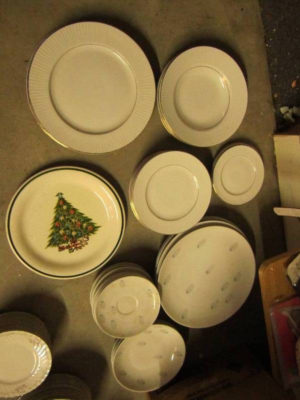 2 sets of china one by tomas German...