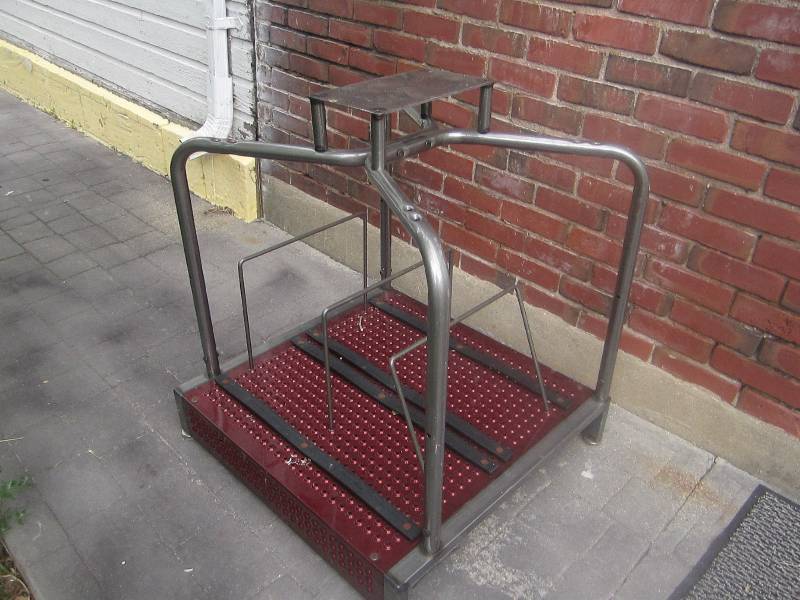 All metal table stand...