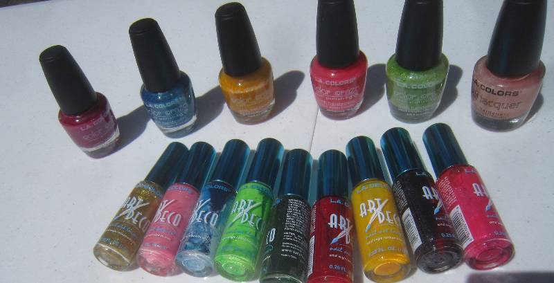 NEW -- BOX LOTS - GREAT FOR GARAGE SALES, FLEA MARKETS OR STORE - 6 bottles of nail polish 9 bottles of glitter art deco