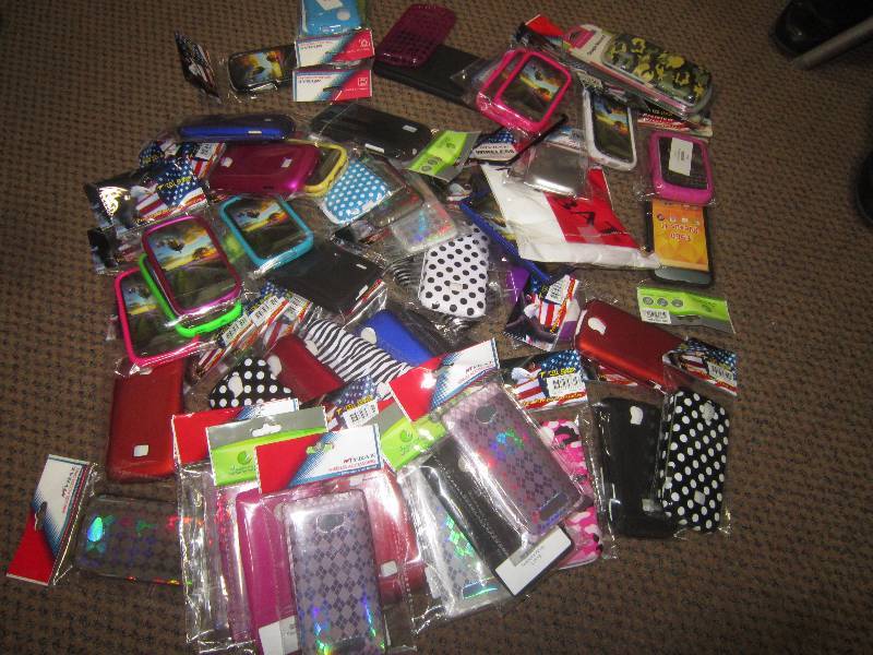 NEW-CELL PHONE COVERSCASES - LARGE LOT