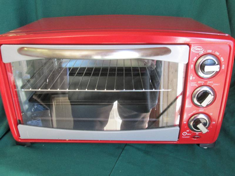 lot 11 image: Ginnys 6 Slice Toaster Oven Red...