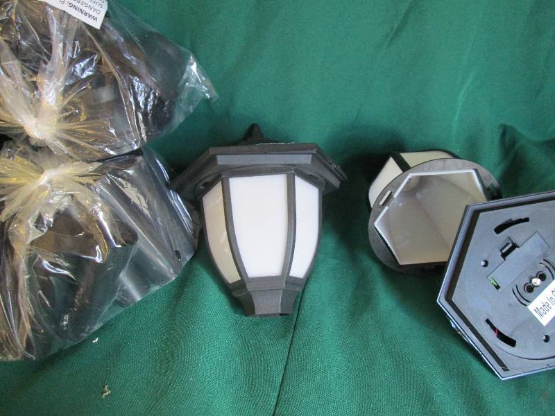 lot 16 image: Set of Two Solar Standing Lights...
