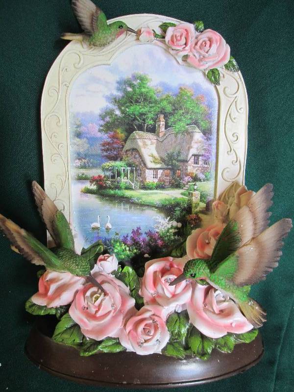 lot 21 image: Hummingbird LED Battery Lighted Tab...