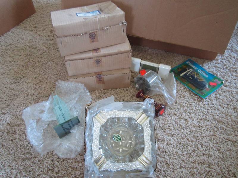 Mixed lot of vintage household deco...