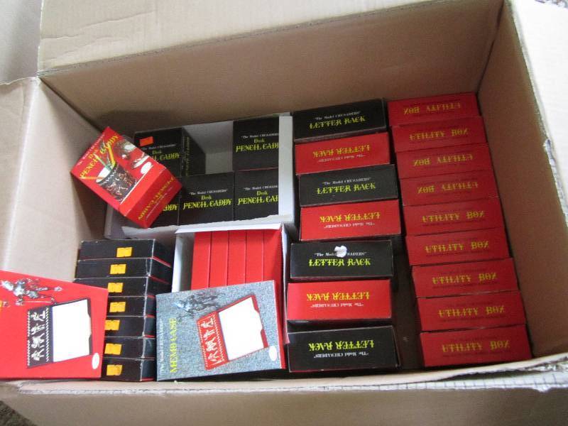 Lot of themed office supplies...