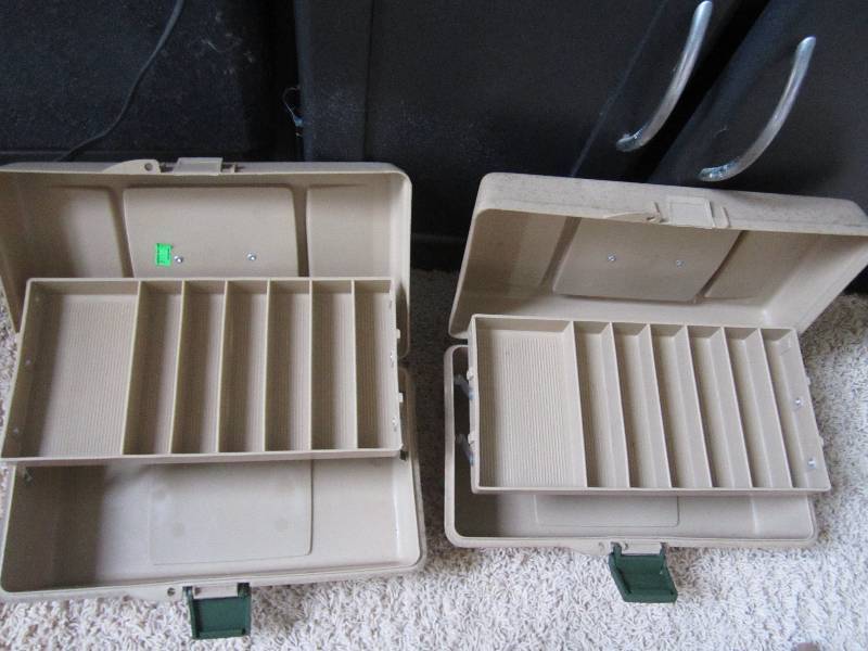 Lot of 2 Old pal tool fishing boxe...