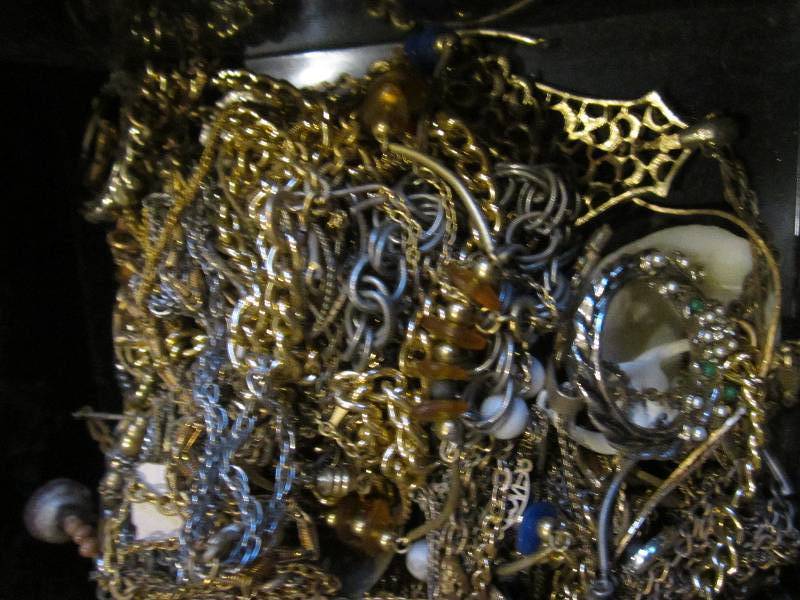 Large mixed lot of assorted jewlry...
