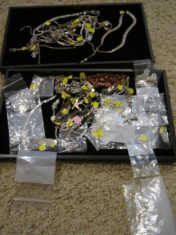 Wholesale lot of necklaces in displ...