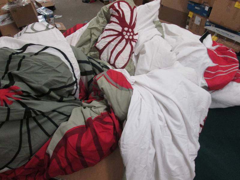 Comforter Set includes comforter, s...