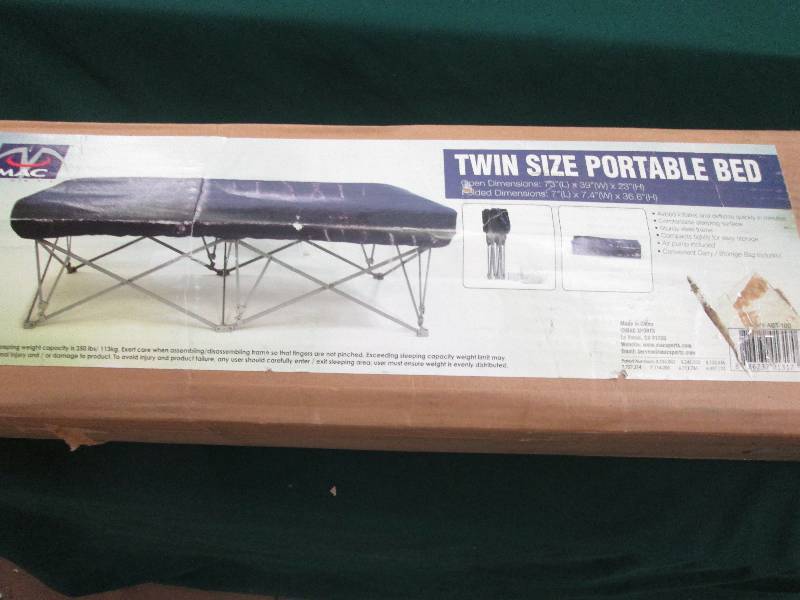 Twin SizeTravel Bed open box, untes...
