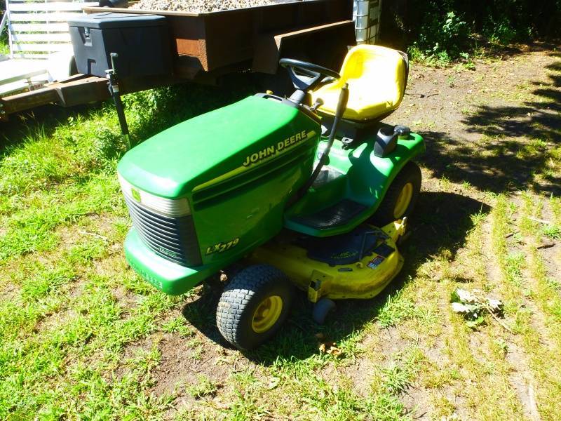 John Deere LX279