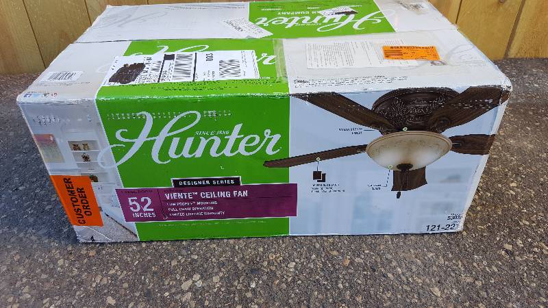 lot 12 image: Hunter Ceiling Fans Viente 52 in. Indoor Flushmount Roman Bronze New
