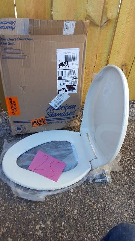 lot 25 image: American Standard 5325.010.222 Linen Champion Plastic Elongated Toilet
