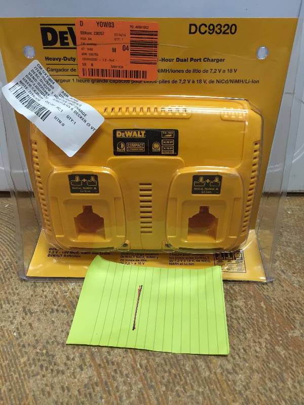 lot 1 image: DeWALT DC9320 Battery charger New