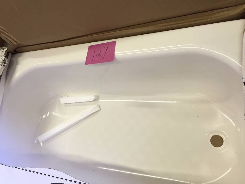 lot 129 image: Bootz Industries Bathtubs Kona 4-12 ft. Left-Hand Drain Soaking Tub in White 01