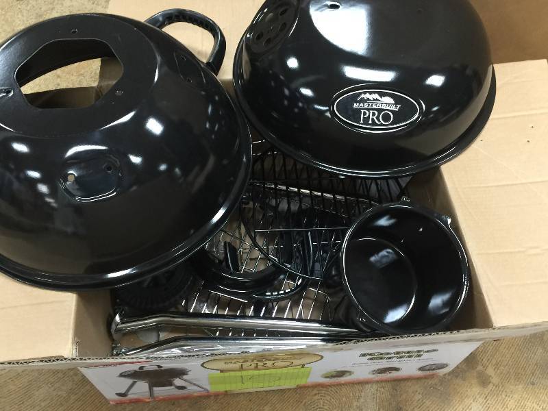 lot 15 image: Masterbuilt 18-12 kettle -Style Charcoal Grill New