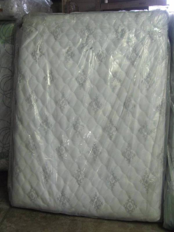 Serta Perfect Sleeper Lake Winds Firm Queen Mattress