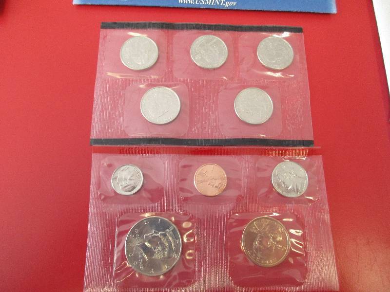2000 US Mint Set Uncirculated P & D