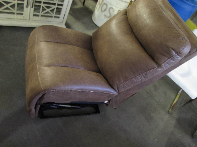 Armless Reclining Chair
