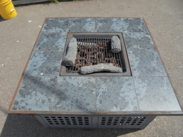 lot 5 image: Table Top Propane Grill