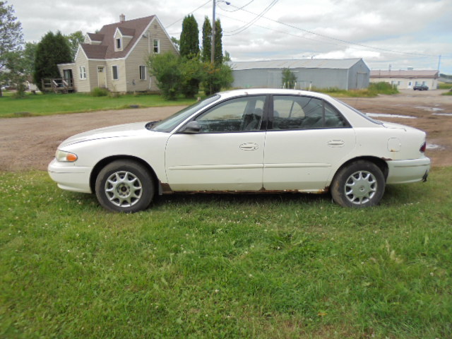 lot 4 image: 2003 Buick Century