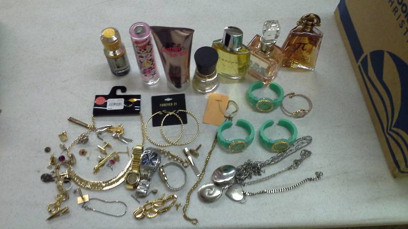 Womens Accessory Lot