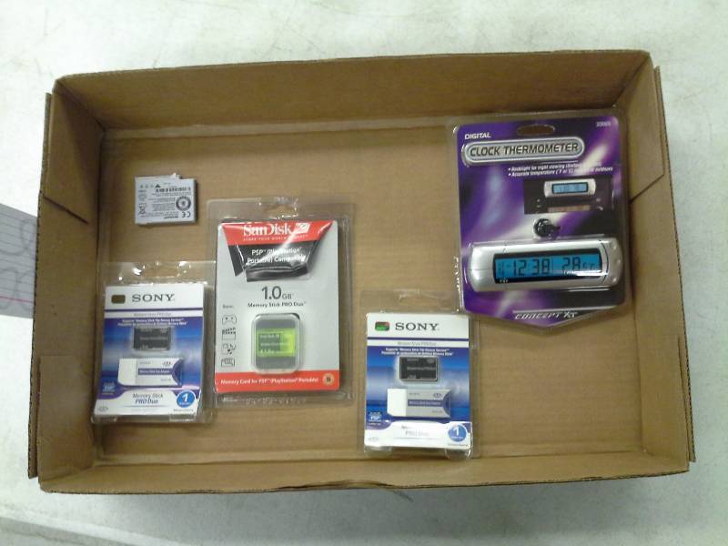 Memory Sticks and Clock Thermomter
