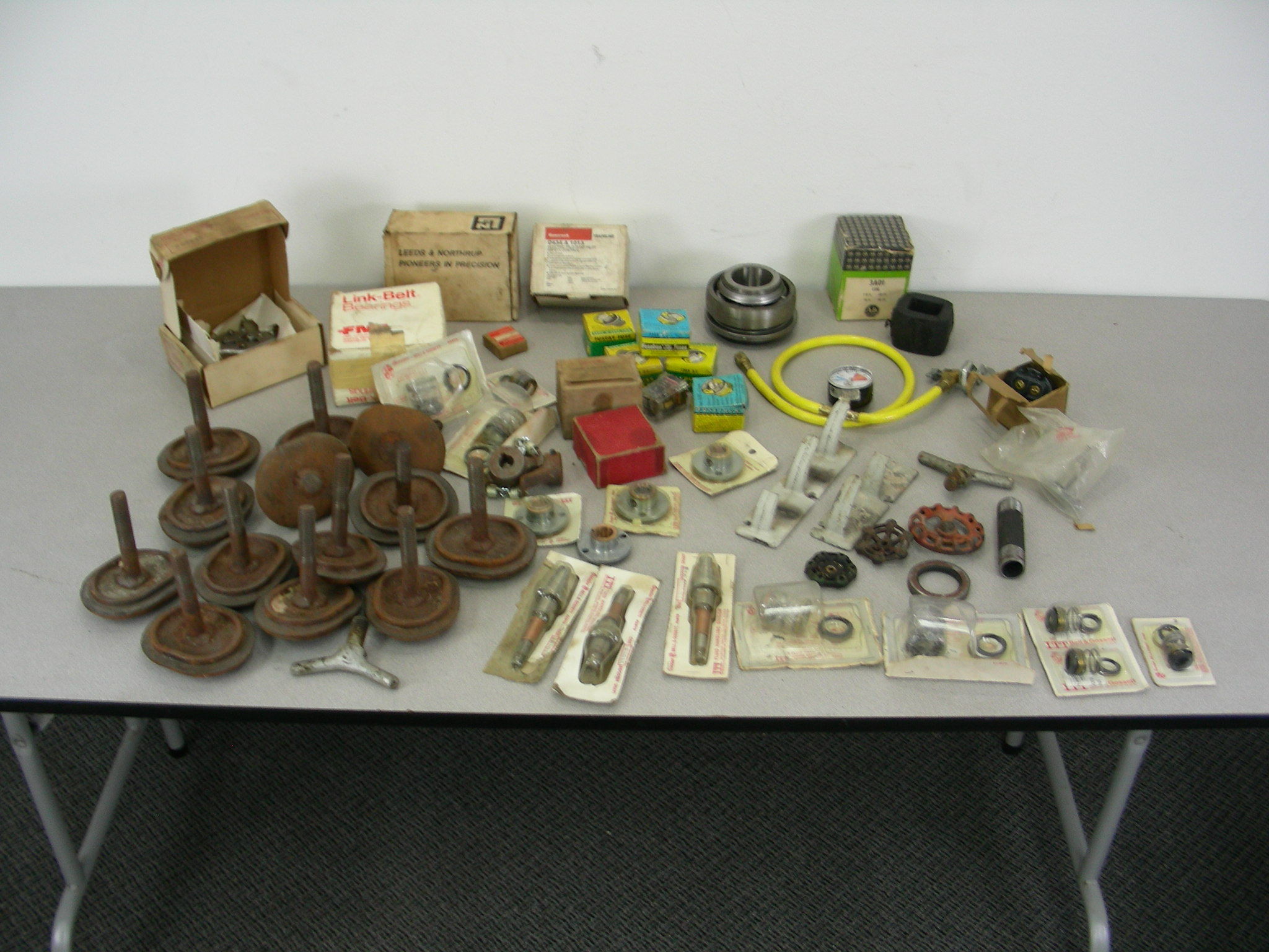 Large Lot of Industrial Cast Iron, Bearings, Machine Parts, Gauges, etc.