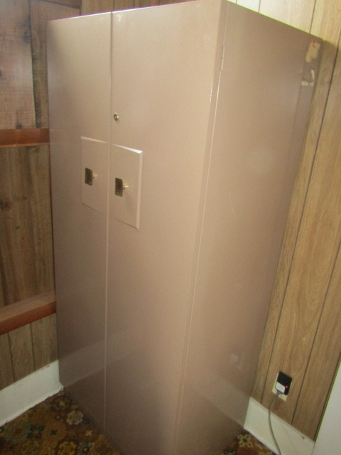 Metal portable closet