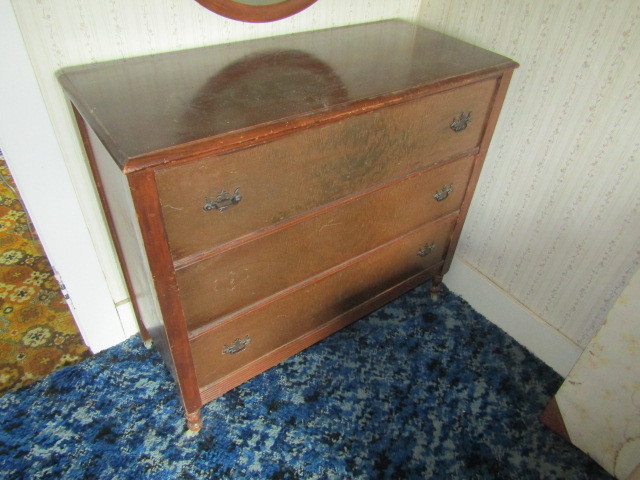 Dresser