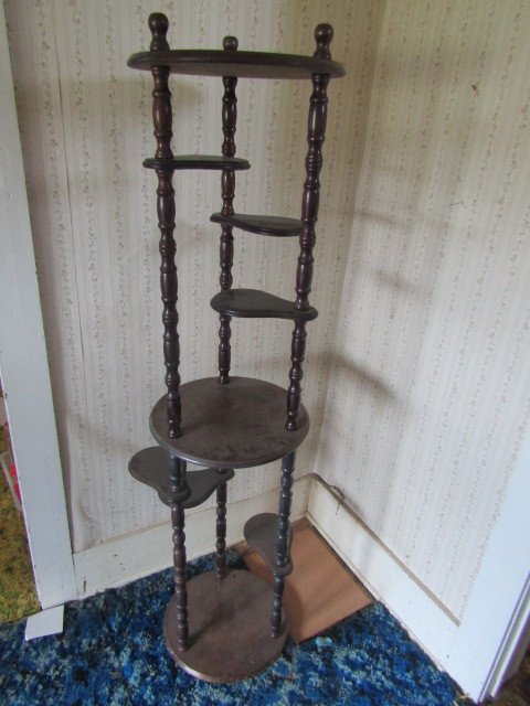 Plant stand