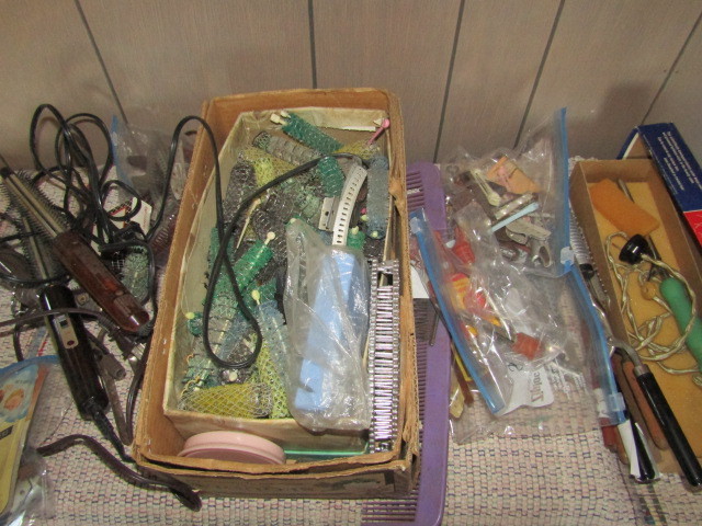 Vintage hairstyle equipment